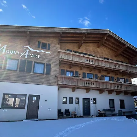 In With Ski-in Out Lejlighed *